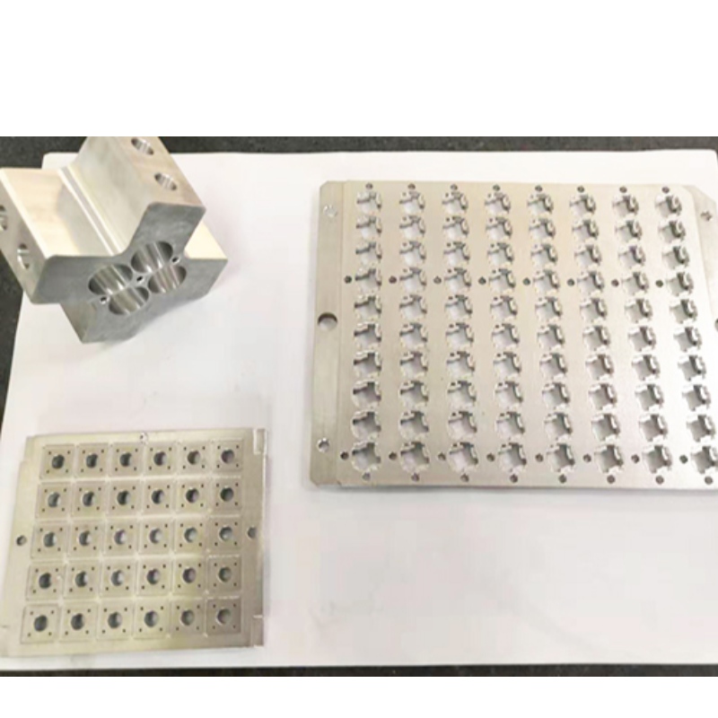Método de procesamiento de superficie de piezas de mecanizado CNC